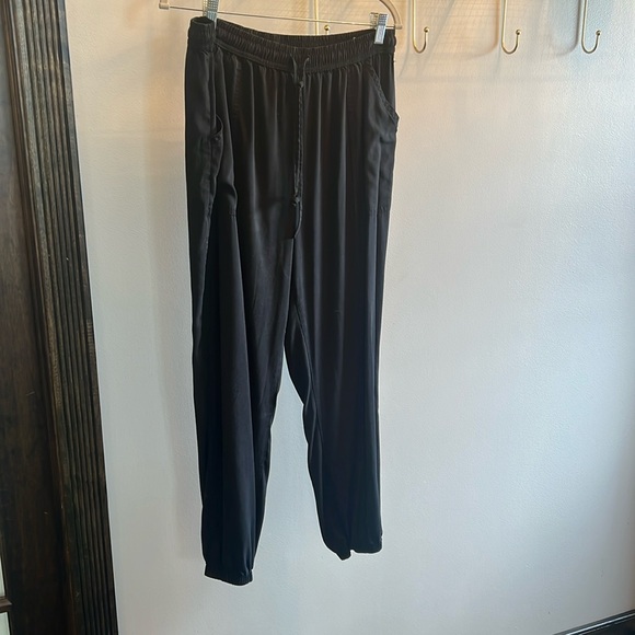 Victoria’s Secret super soft, black cotton pant like jogger - Picture 1 of 4